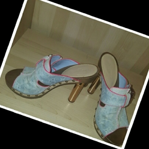Louis Vuitton Shoes - Louis Vuitton Runway Heels